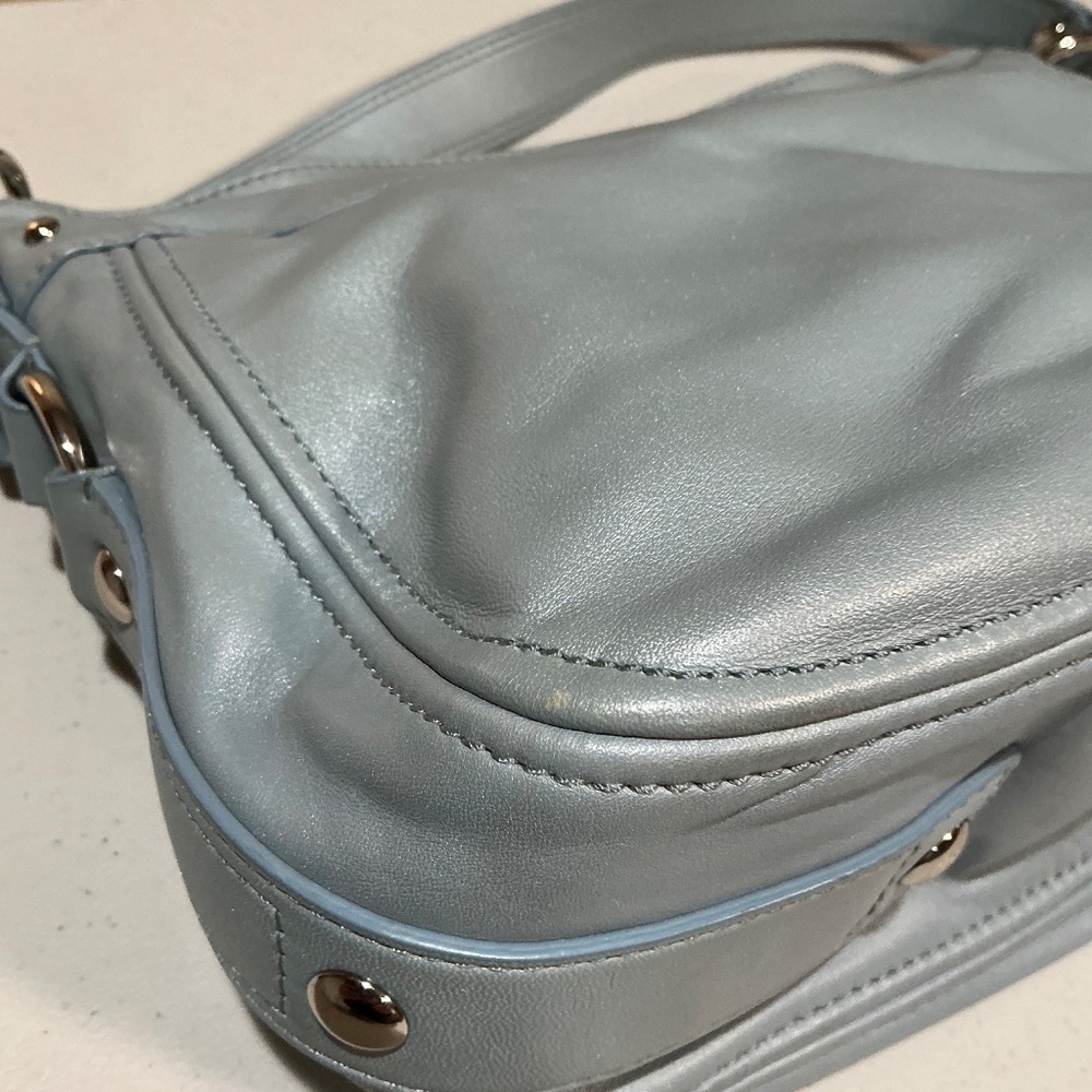 Coach full leather pearlized pale blue shoulder bag - Picture 8 of 10